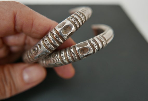 Vintage Pair Hmong High Grade Silver Bracelets, #… - image 2