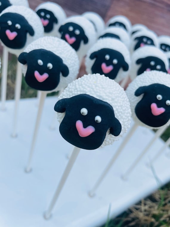 Lamb/Sheep Cake Pops, party favors, lamb party favors, lamb gifts by