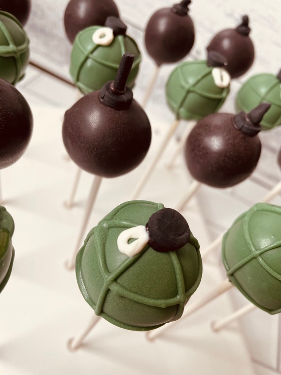 Bomb and Grenade Cake Pops, video game cake pops, cake pops for boys, call of duty gifts Il_570xn