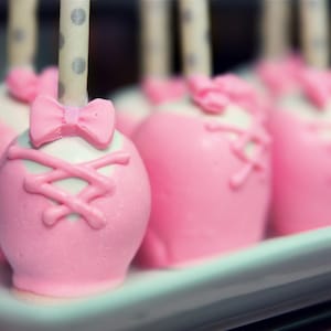 Ballerina Cake Pops