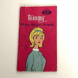 1960s Ideal Tammy Doll 3&quot;x5&quot; Style Book with Outfits for Doll & Family 32 pages