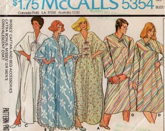 70s McCalls 5354 Caftan & Bed Accessories Sewing Pattern Size Small B34-36 CC