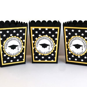 Popcorndozen voor afstudeerfeest, zakjes popcorntraktatie, aangepaste feestbedankjes, gepersonaliseerde afstudeerfeestdecoraties, klasse van 2025, set van 10