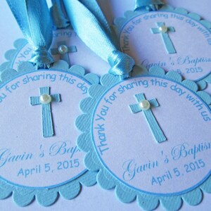 Personalisierte blaue Taufe Geschenkanhänger, Gastgeschenke, Erstkommunion Konfirmation, Taufe, Taufe Dekoration, Taufanhänger, Taufbevorzugungen