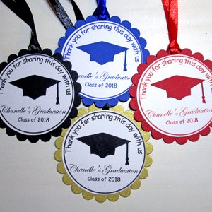Etiquetas de regalo de graduación, etiquetas de graduación, escuela secundaria, decoraciones de fiesta de graduación universitaria, clase de 2023, etiquetas de favor personalizadas, etiquetas colgantes