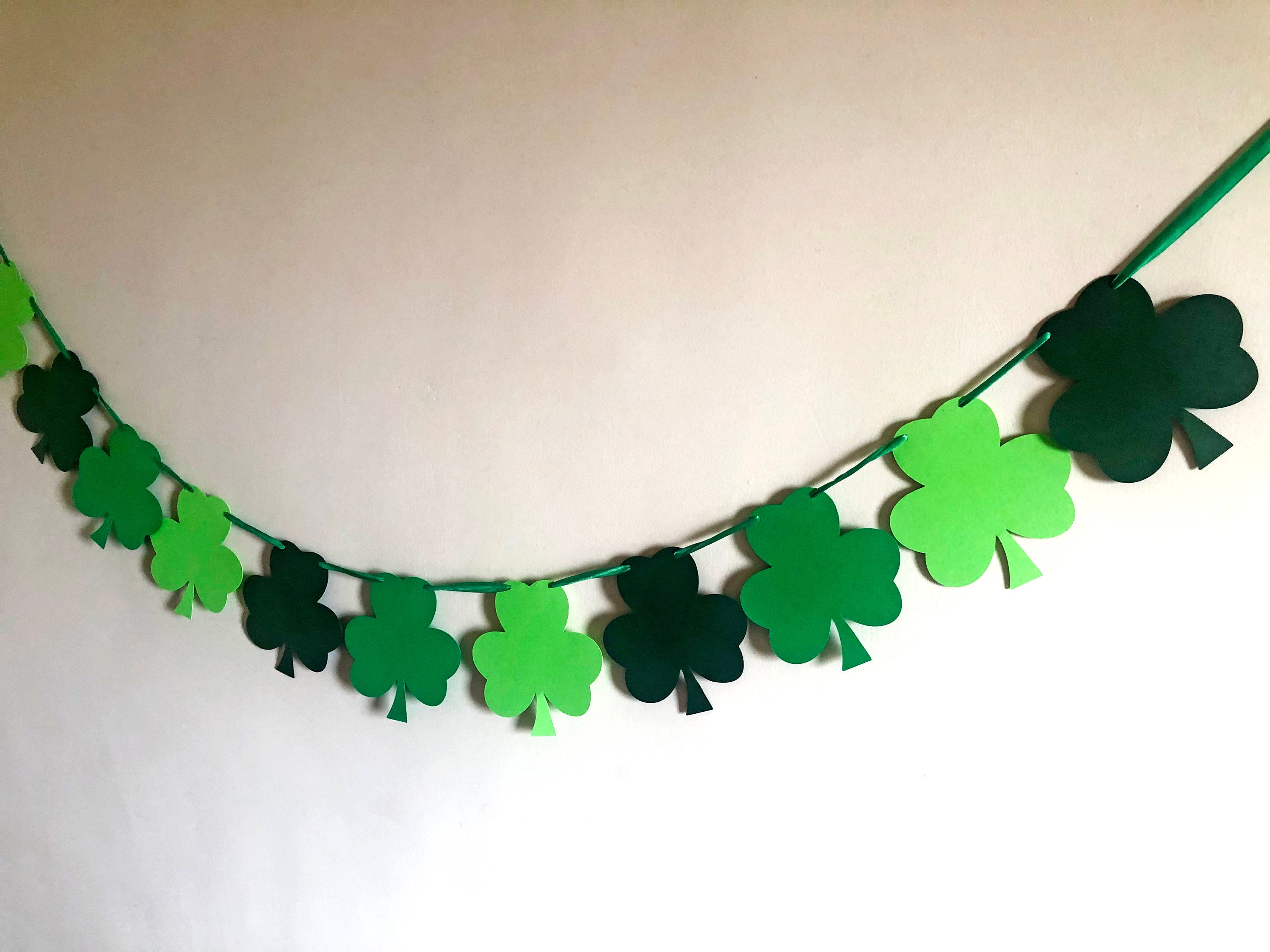 St. Patrick’s Day Kleeblatt Girlande – 40 Stück, Dunkel- & Hellgrün, Zum Aufhängen Für Partys