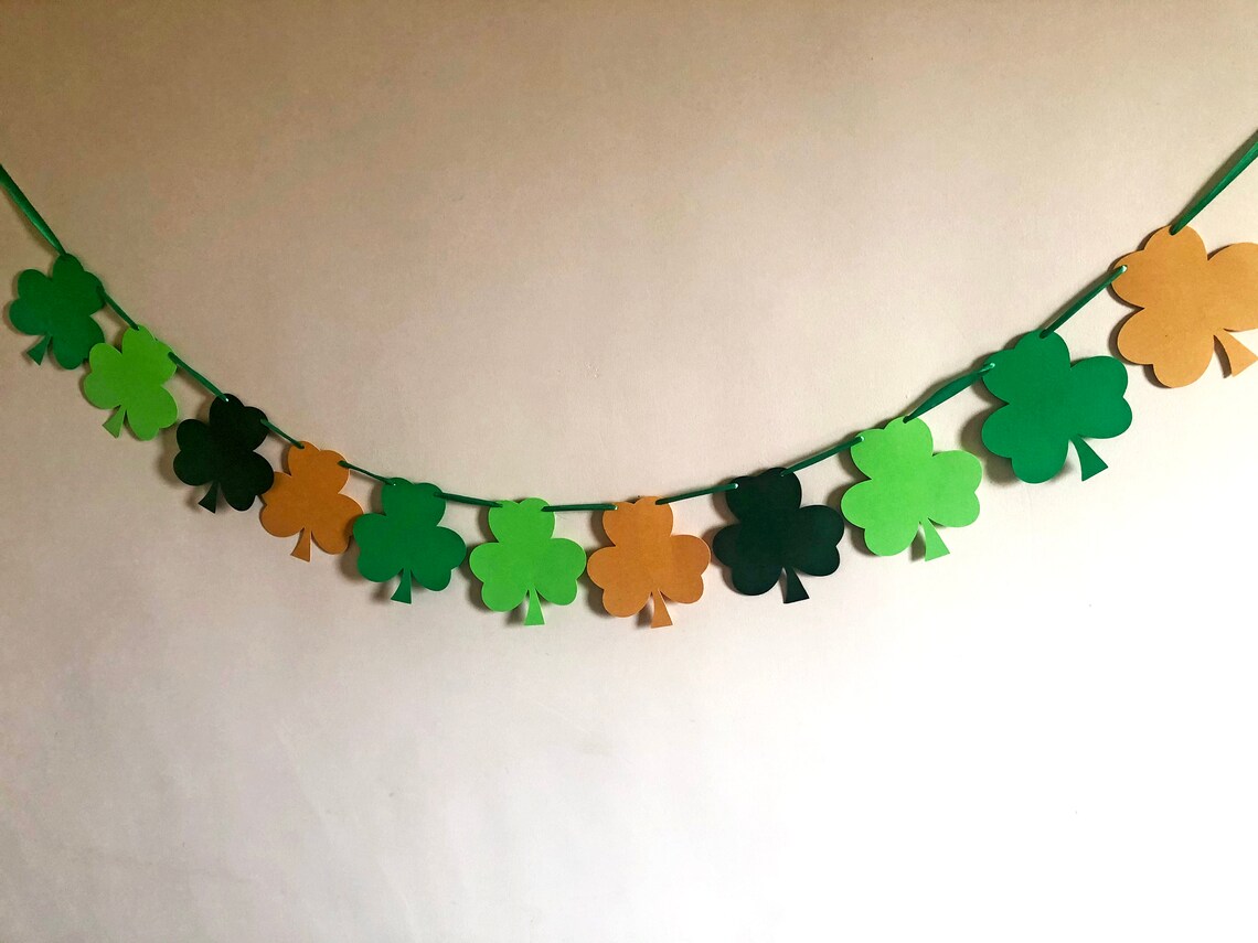 St. Patrick's Day Filz Kleeblatt Girlande – 2,5 M Lang, 10 Kleeblätter, Partydekoration