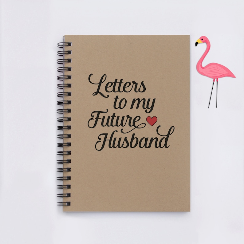 Puede incluir: Un cuaderno marr&oacute;n con encuadernaci&oacute;n en espiral. La portada tiene el texto "Cartas a mi futuro esposo" con un peque&ntilde;o coraz&oacute;n rojo.
