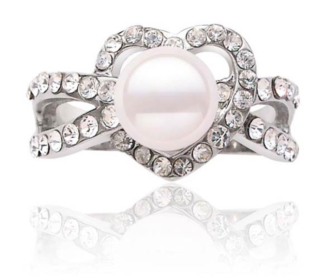 Heart pearl ring