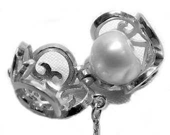 925 Sterling Silver Round Shaped Pearl Cage Pendant With 925SS Chain