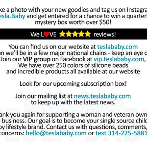 Puede incluir: Un anuncio de texto para una empresa llamada Tesla.Baby. El anuncio anima a los clientes a tomar una foto con sus nuevas mercanc&iacute;as y etiquetar a la empresa en Instagram para tener la oportunidad de ganar una caja misteriosa trimestral por valor de m&aacute;s de 50 $. El anuncio tambi&eacute;n incluye enlaces al sitio web, la p&aacute;gina de Facebook y la lista de correo de la empresa.