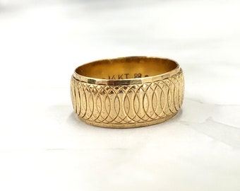 Vintage 14K Gold Engraved Wide Ring Band