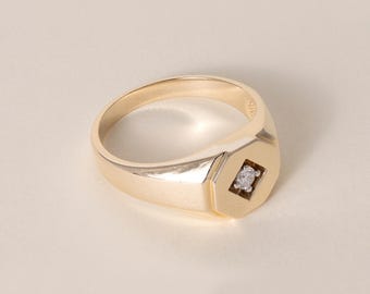 Anillo de sello octogonal vintage de oro amarillo de 14k con diamante de 0,15 quilates.