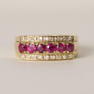 Vintage 1980s 0.60 Carats Ruby and Diamond Interlocking 18k Gold Ring Band Set