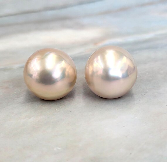 Vintage 18K Gold Classic Large 20mm  Mabe Pearl F… - image 1