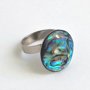 Anillo vintage ajustable con forma de concha, acero inoxidable y abulón verde: joyería mágica