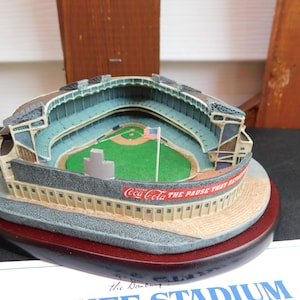 Danbury Mint Old Yankee Stadium Replica in Original Box Baseball