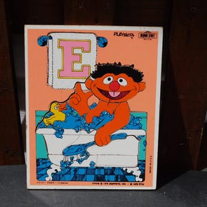Playskool Sesame Street Ernie in Tub 12-Piece Wooden Puzzle Ducky 1979 Vintage