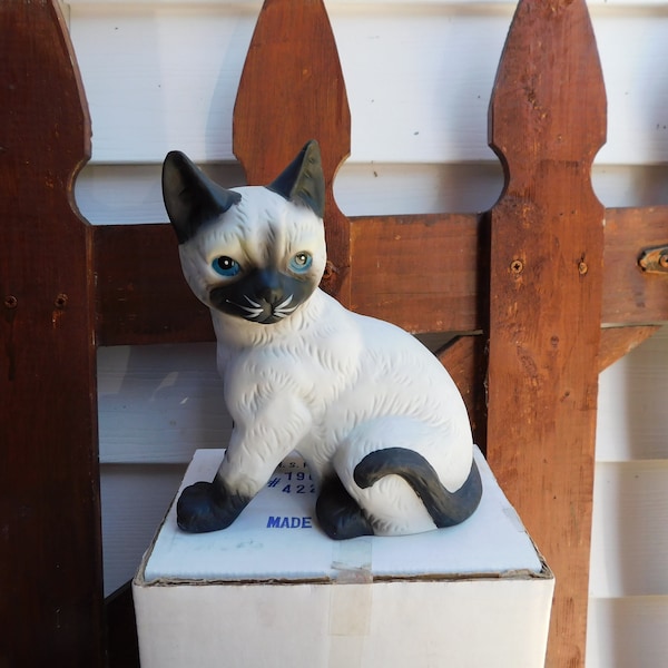 Vintage MSR Siamese Cat Kitten Figure Music Box Blue Eyes Plays “Memories” 1983