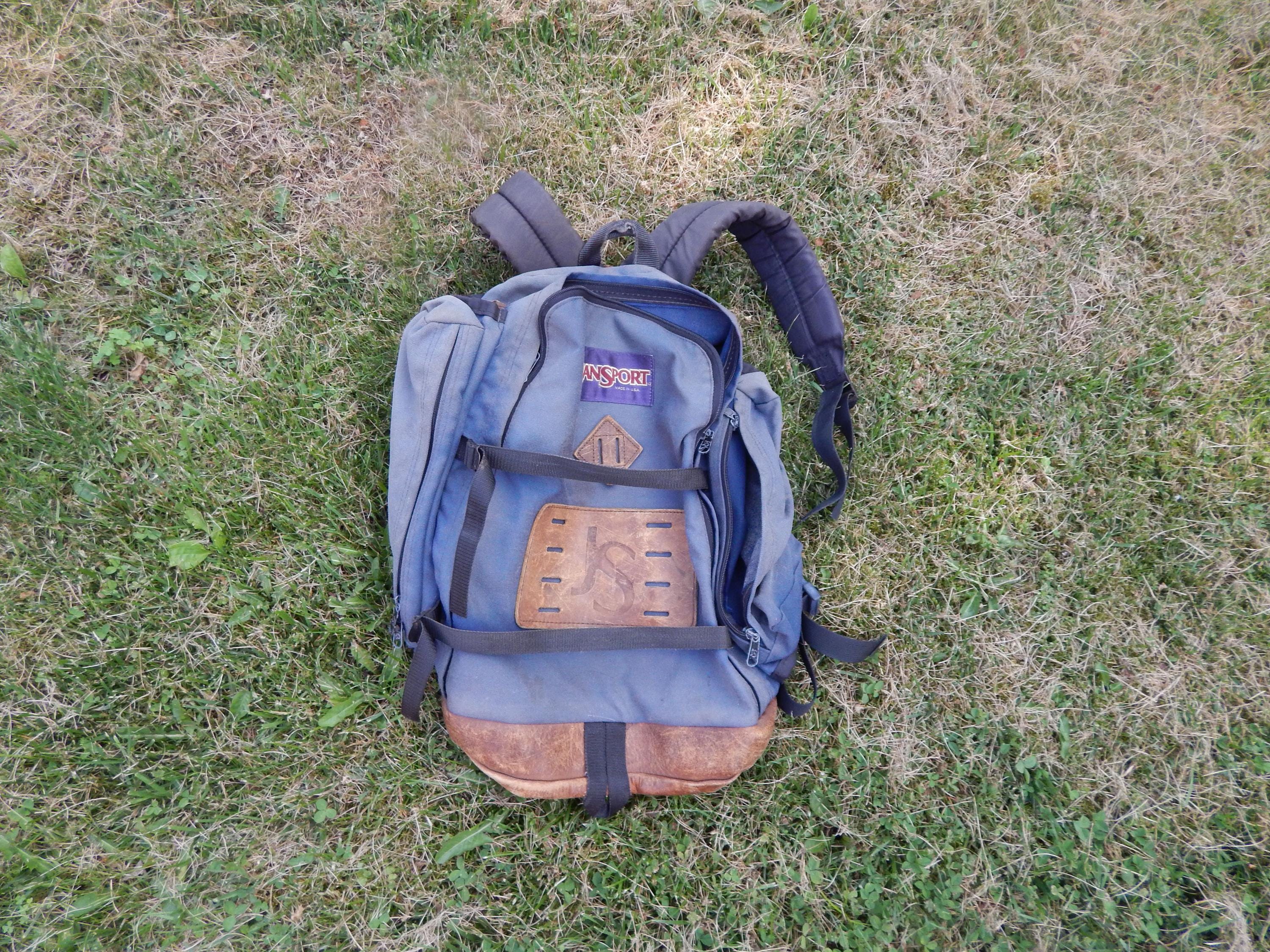 dakine youth campus mini backpack 18 Liter - Model:MK-130IISEa-YFT *Pre-Order; EST Ship Date Dec 2026* New England Deuter Airlite 14SL hiking With multiple zippered compartments