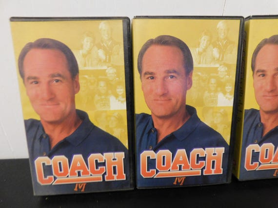 Coach Tv Show Episodes 60 Photos - Moonagedaydream.film