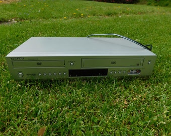 Samsung DVD-V5500 VcR VHS & DVD Player (DvD Part is "Moody"