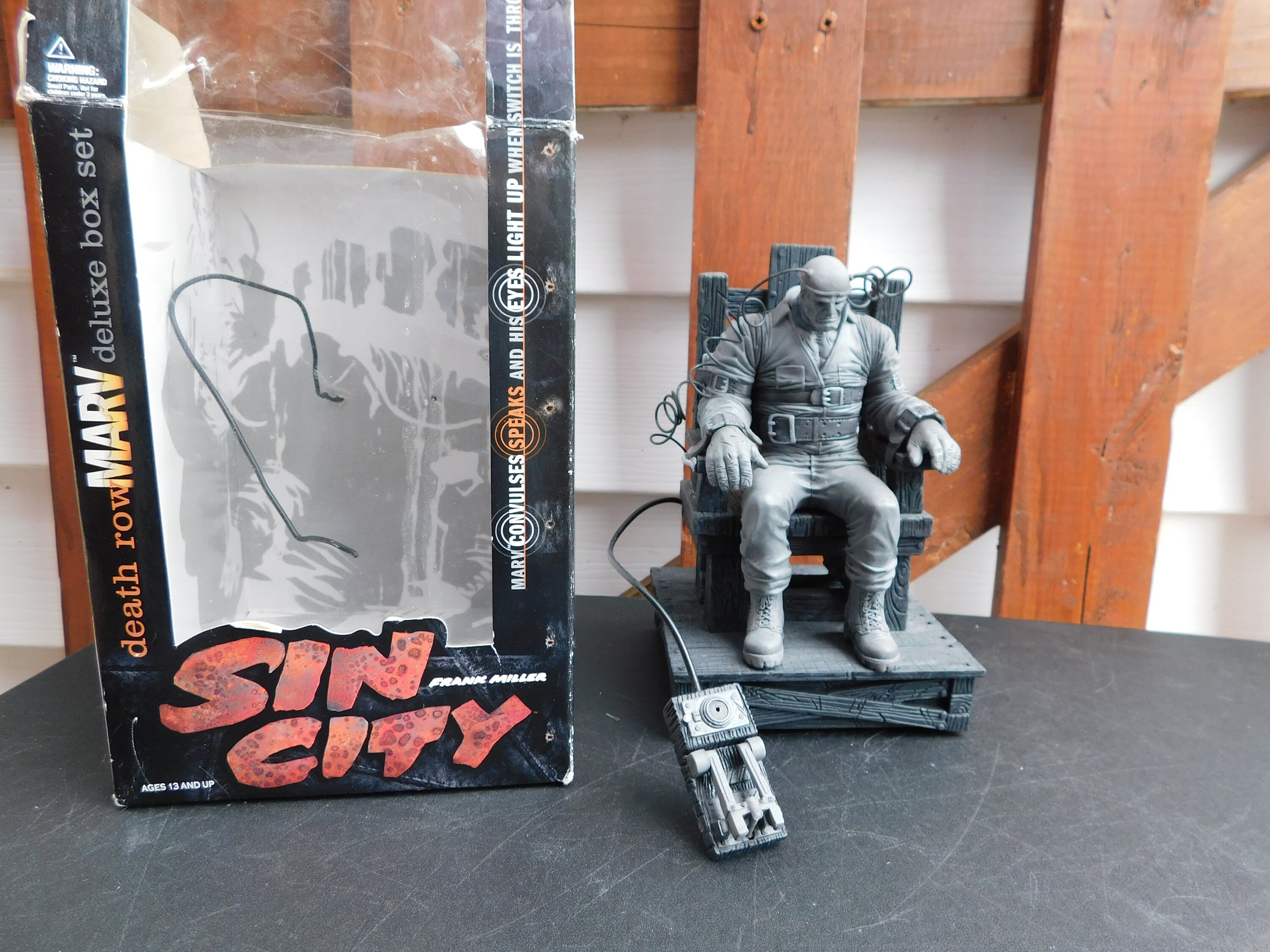 Sin City Death Row Marv Electric Chair Mcfarlane Toys 1999 Frank 