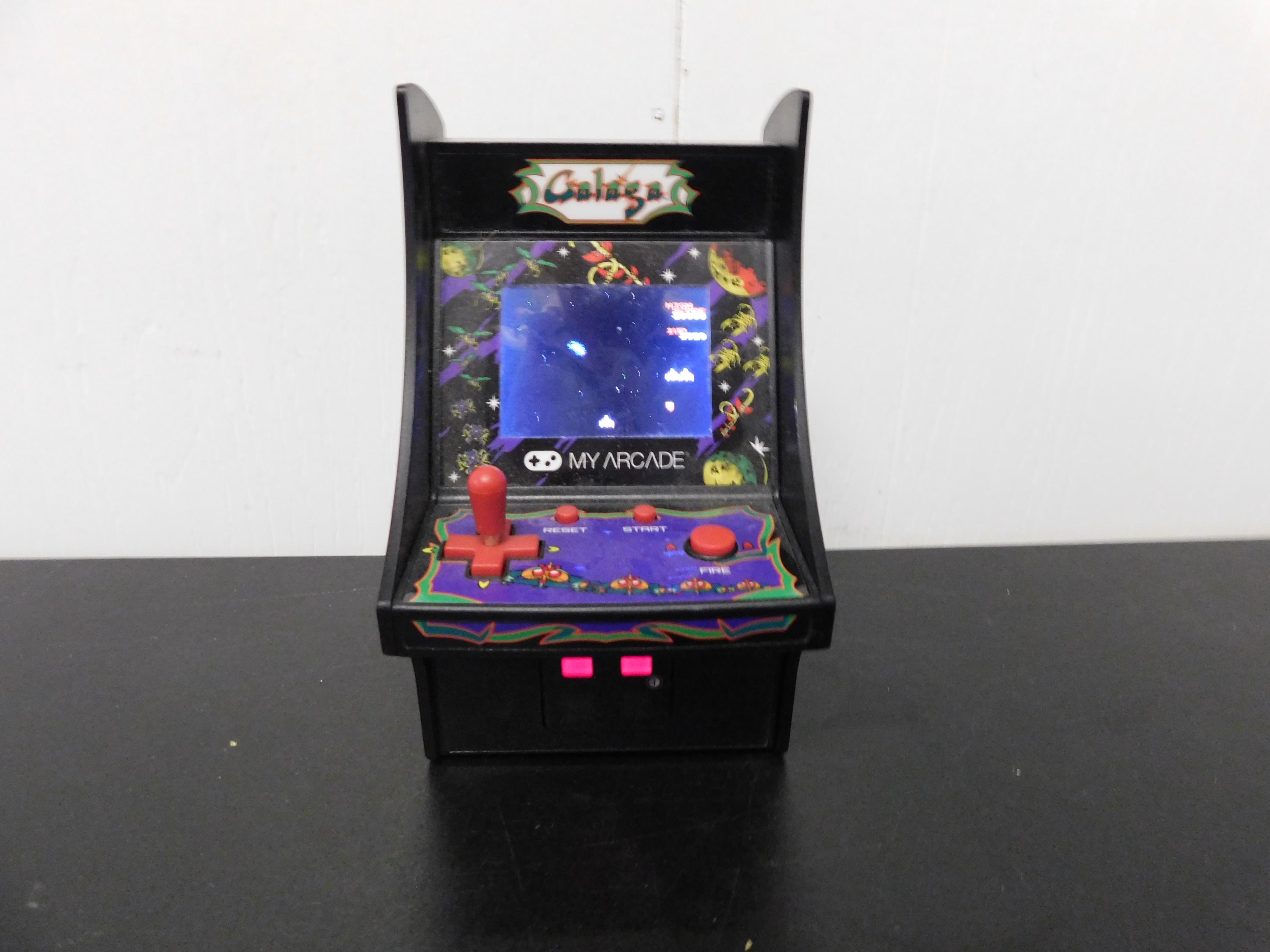 micro player retro arcade galaga