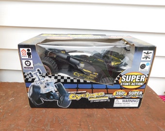 NIB Cyclone II Yellow RC Off Road Racer NIB Cyclone II Yellow RC Off Road Racer