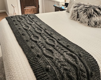 Knit Charcoal Queen Size Bed Runner, Handmade Black Bed Scarf, Chemin de Lit, Bettlaufer