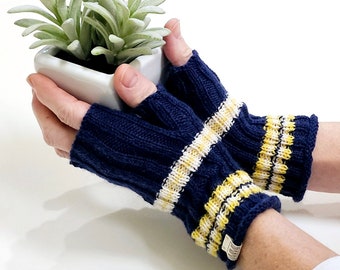 FINGERLESS GLOVES PATTERN, knitting pattern for wristwarmers, gloves for adults, fingering weight handwarmers, easy to make stretchy mitts