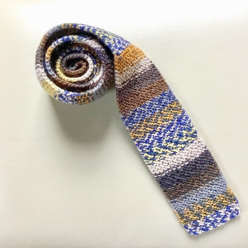 NECKTIE KNITTING PATTERN, beginner knit pattern, knit tie, knitted gift, sock yarn knit tie, boyfriend or dad gift, fingering weight yarn image 1