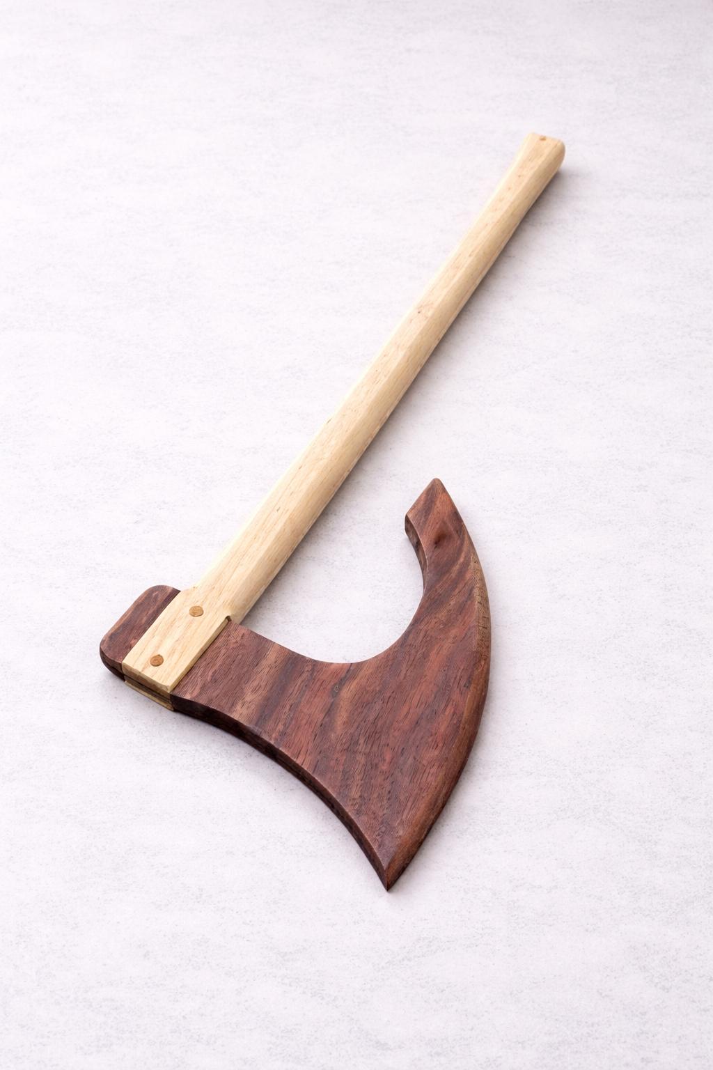 Hache Viking Valknut en livraison gratuite | Économisez 10% sur votre