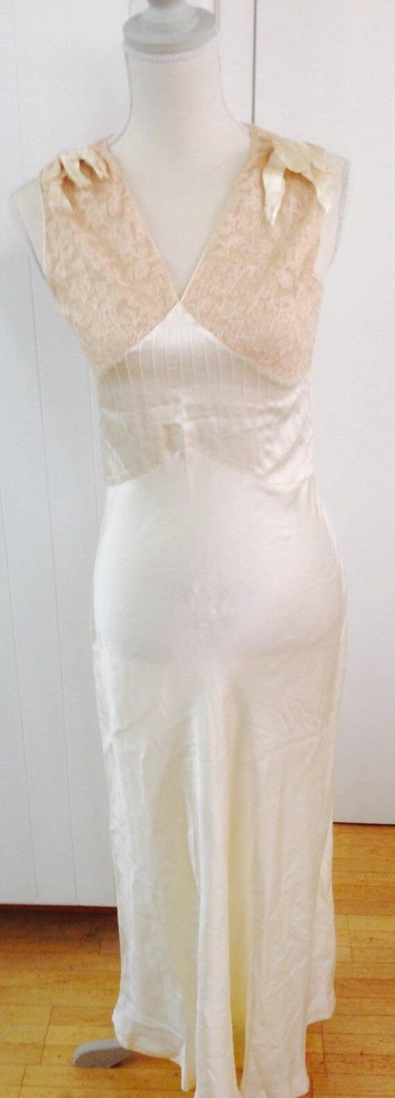 Vintage lingerie 1920 Silk and Lace
