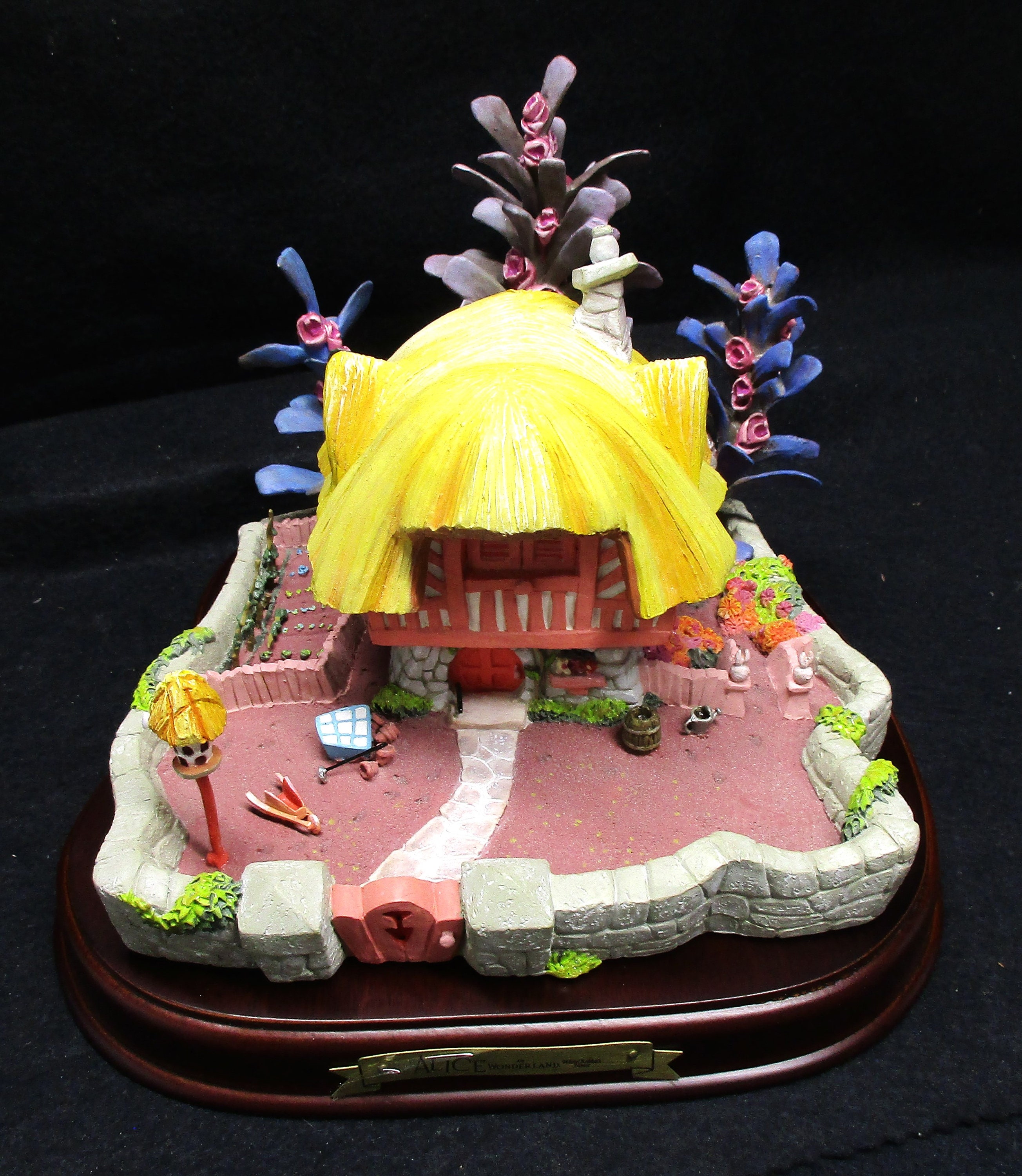 WDCC Disney Classics Alice In Wonderland Alice's Tea Party 11K-41295-0  Porcelain Figurine
