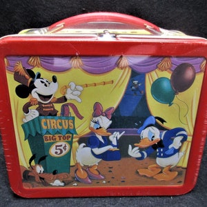 No.3686) Disney Hallmark Mickey Mouse, Minnie Mouse, Goofy,Circus Lunch Box Replica, Still in original wrapping, near mint condition
