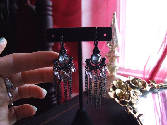 Vintage Gothic Chandelier Earrings / Vintage Gunm… - image 3