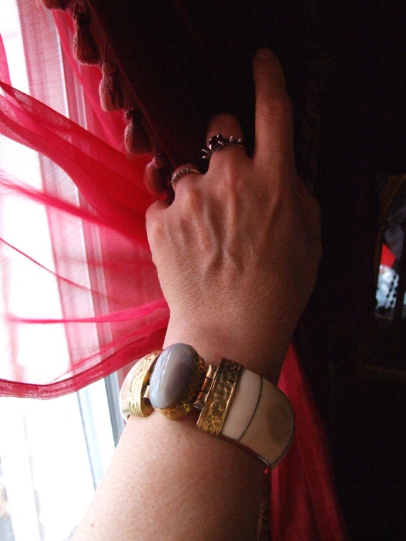 Vintage 80's Tribal Bone and Agate Brass Bangle B… - image 9