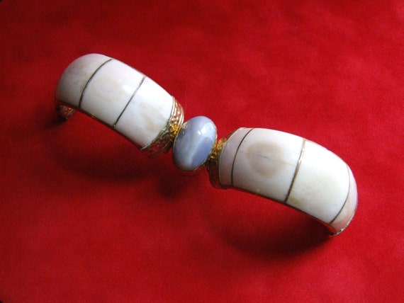 Vintage 80's Tribal Bone and Agate Brass Bangle B… - image 3