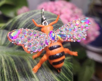 Bejeweled Plastic Bee Toy: Sparkling Crystal Wings, Conversation Piece Decor