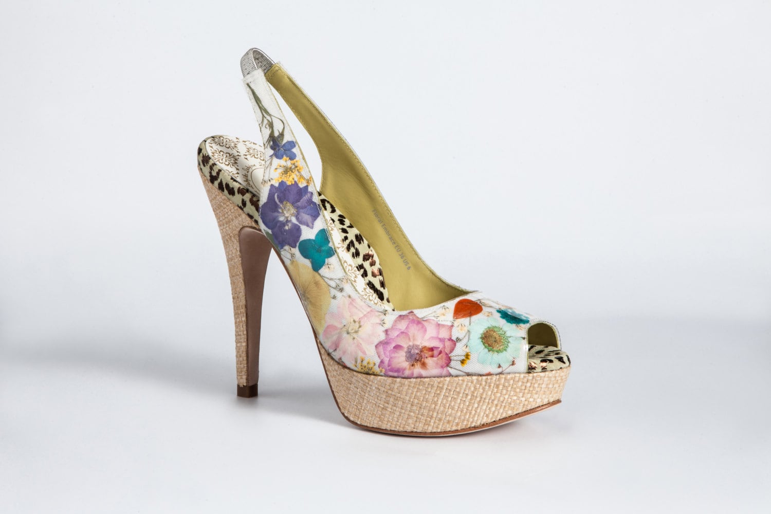 Elle A Vu La Semelle Rouge Est Le Signal Étreinte florale: brevet en instance chaussures avec des - Etsy Canada