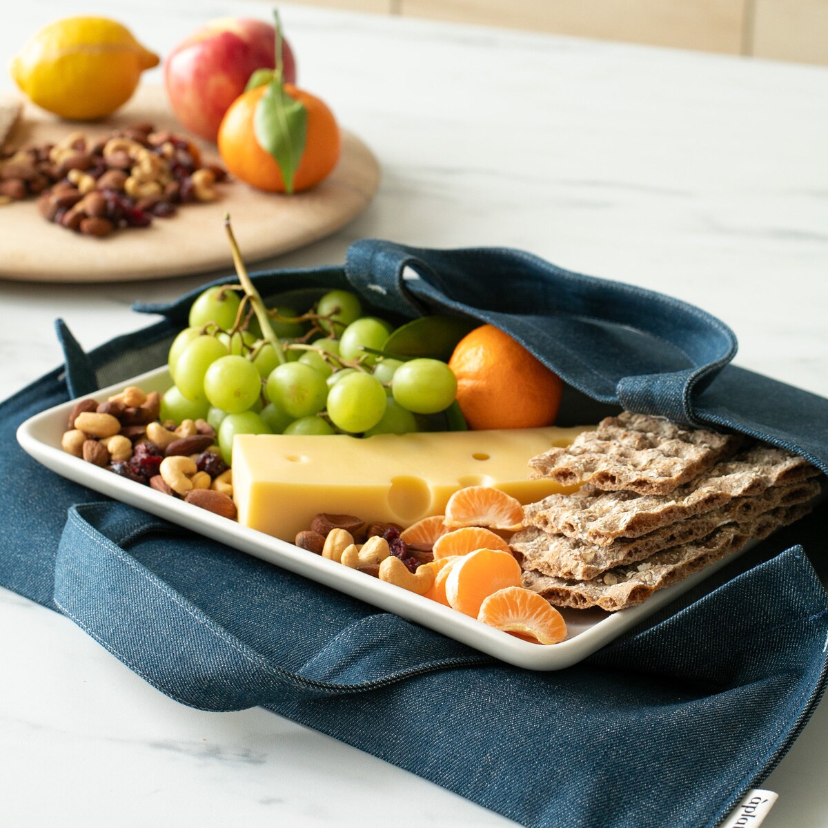 Dinner party tote