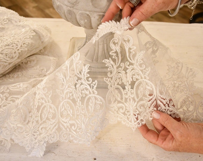 Precious Italian white lace “Art Nouveau” collection