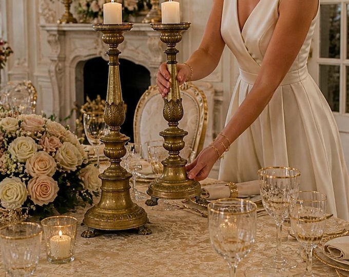 Wonderful and highly valuable pair of ecclesiastical candelabra from the 1800s in Italy