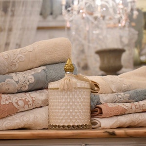 Set of towels in sponge and fine lace “Spray of flowers”