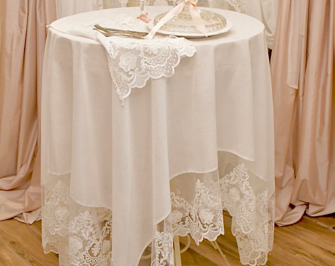 Tablecloth in linen blend and fine lace "Maria Louise"