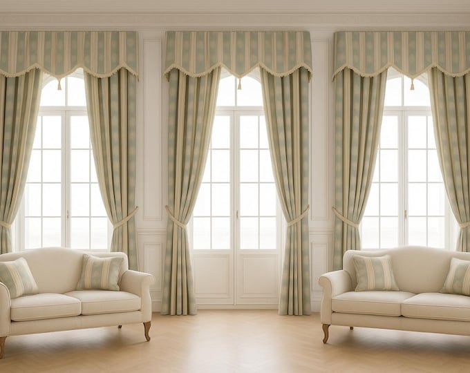 Complete curtain set and valance from the Royal Style “Righe” collection