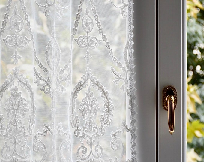 Shabby chic tulle glass curtain with “the Grottesche” decoration