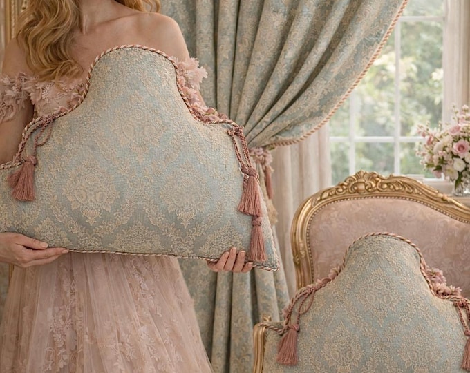 Handmade Cartiglio cushion in blue or green brocade with pink and ivory trimmings "Bridgerton Collection"