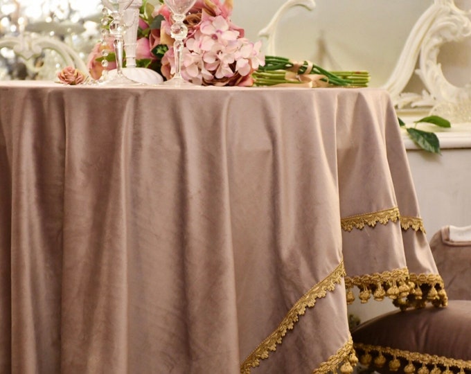 “Duchessa” collection table cover in fine velvet and antique gold trimmings, lilac/pink, blue and burgundy